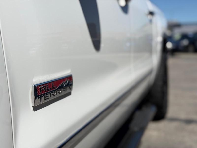 GMC Sierra 1500 SLT Crew Cab 4WD 2014