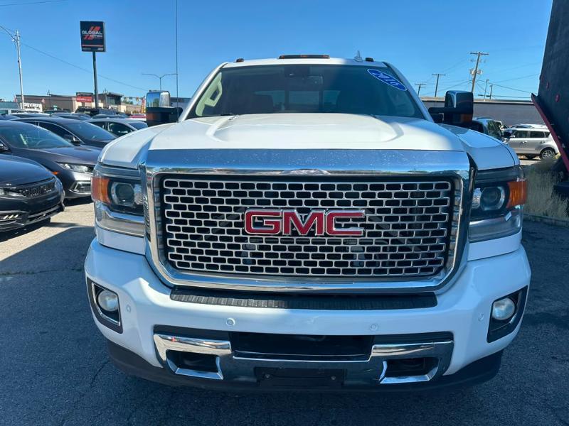 GMC Sierra 2500HD Denali Crew Cab 4WD 2016