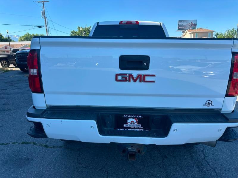 GMC Sierra 2500HD Denali Crew Cab 4WD 2016