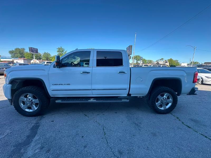 GMC Sierra 2500HD Denali Crew Cab 4WD 2016