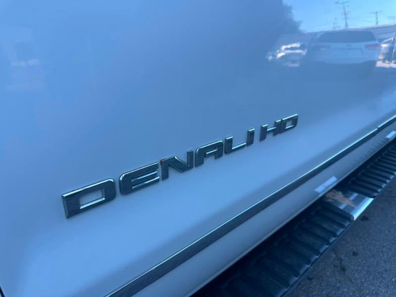 GMC Sierra 2500HD Denali Crew Cab 4WD 2016