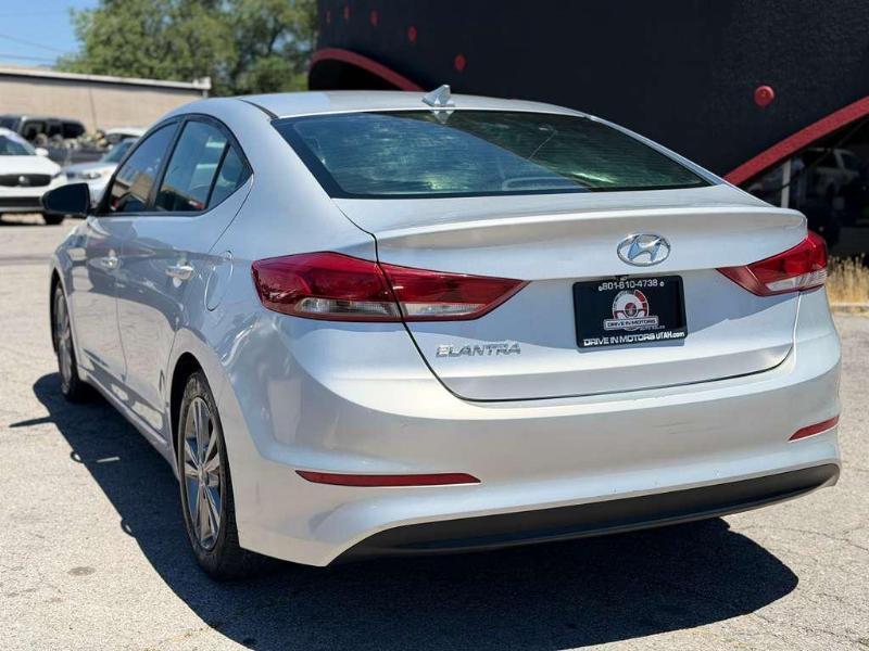 Hyundai Elantra Limited 2018