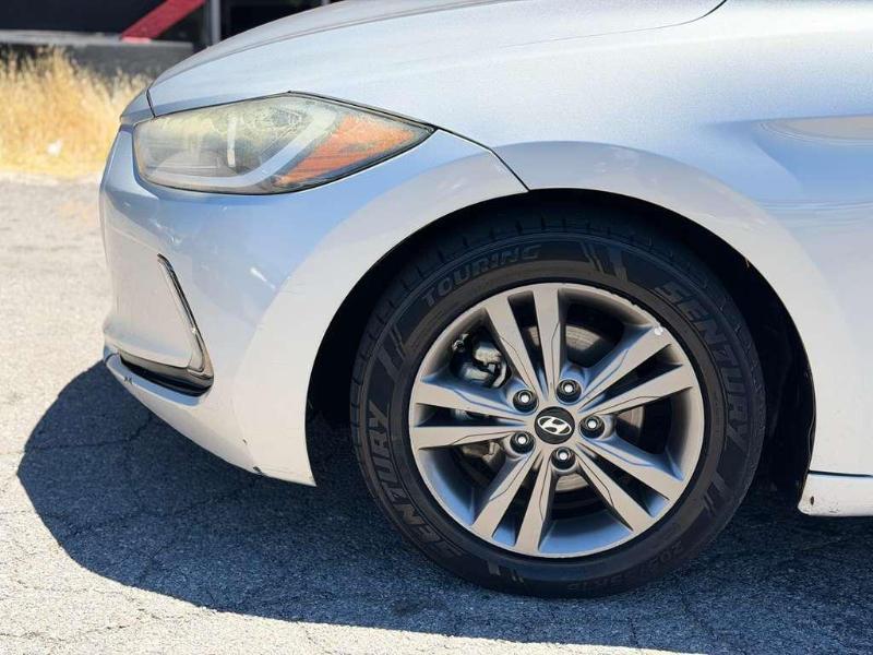 Hyundai Elantra Limited 2018