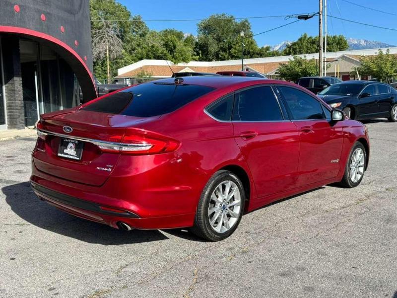 Ford Fusion Hybrid SE 2017