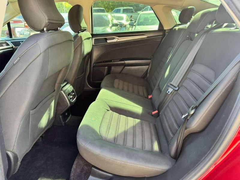 Ford Fusion Hybrid SE 2017