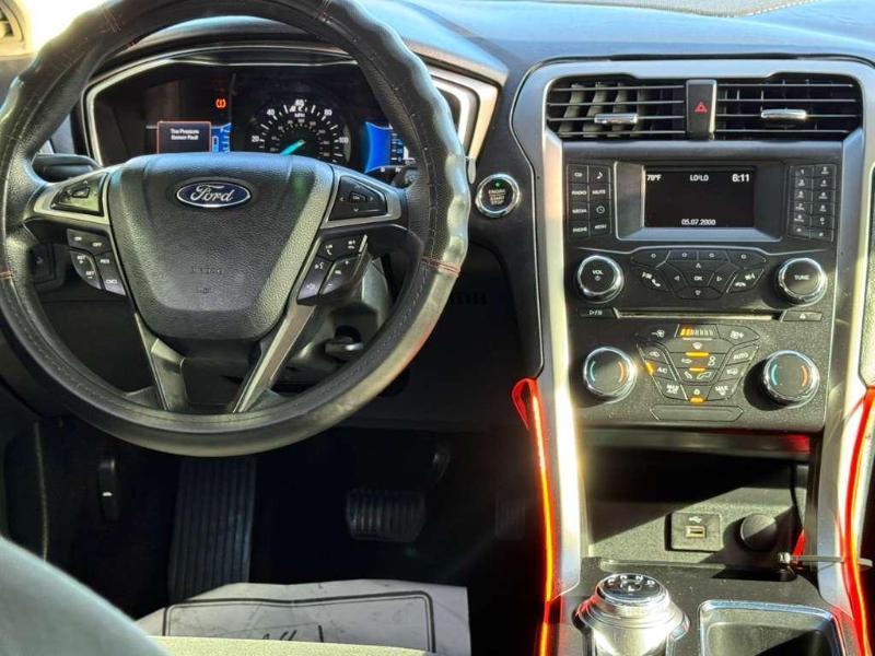 Ford Fusion Hybrid SE 2017