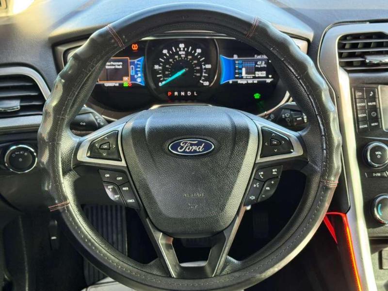 Ford Fusion Hybrid SE 2017