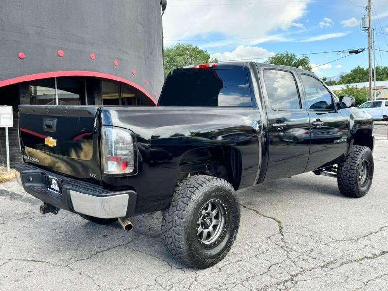 Chevrolet Silverado 1500 LTZ Crew Cab 4WD 2013