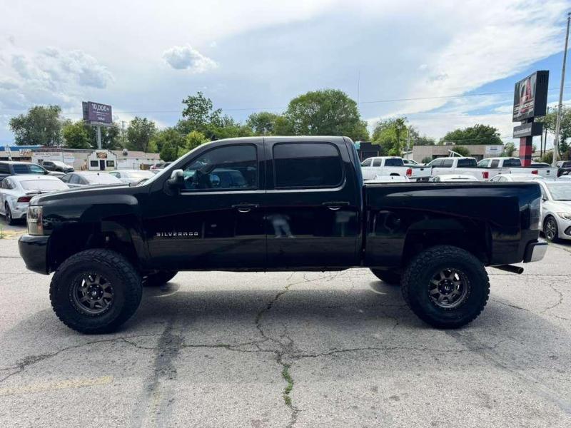Chevrolet Silverado 1500 LTZ Crew Cab 4WD 2013