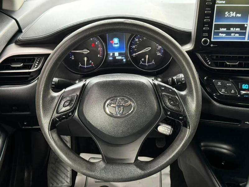 Toyota C-HR XLE 2021