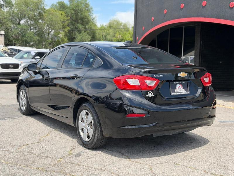 Chevrolet Cruze LS Auto 2017