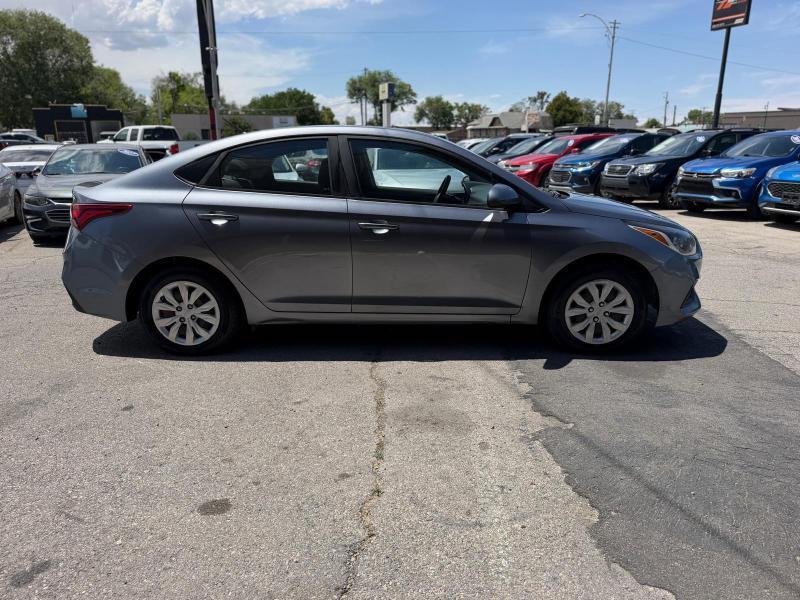 Hyundai Accent SEL 4-Door 6A 2018