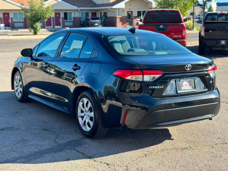 Toyota Corolla LE 2022