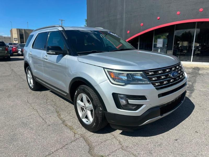 Ford Explorer XLT 4WD 2017