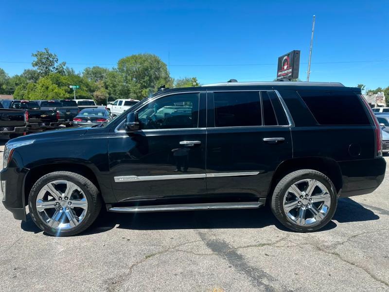 Cadillac Escalade Premium 4WD 2018