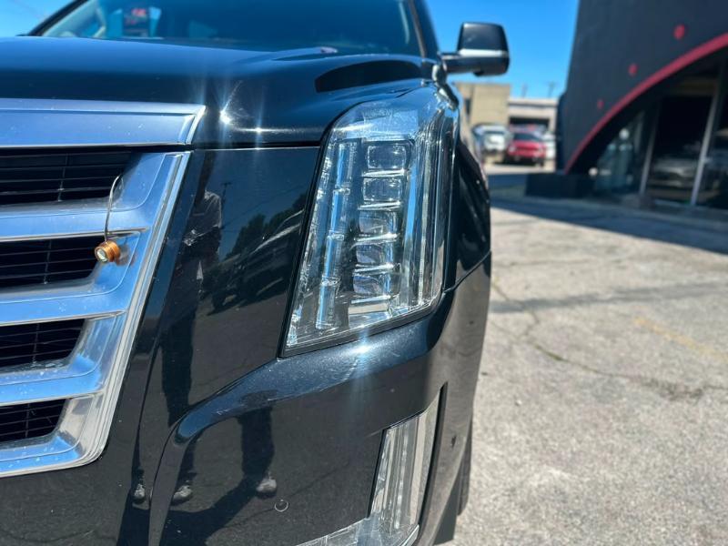 Cadillac Escalade Premium 4WD 2018