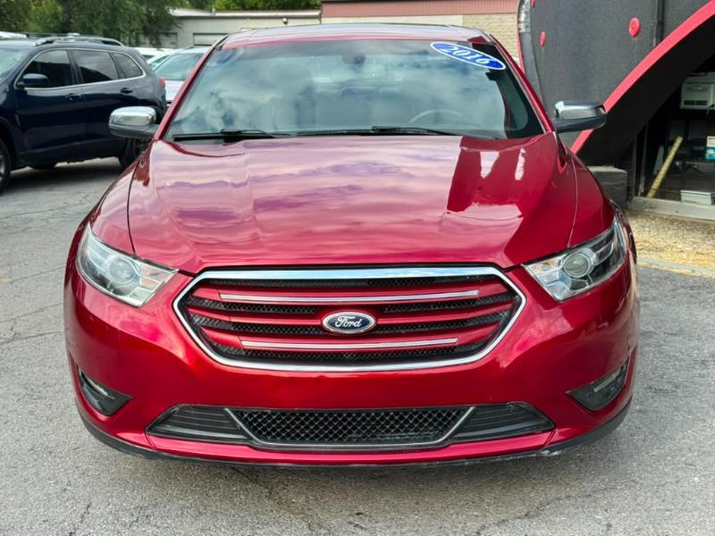 Ford Taurus Limited FWD 2016