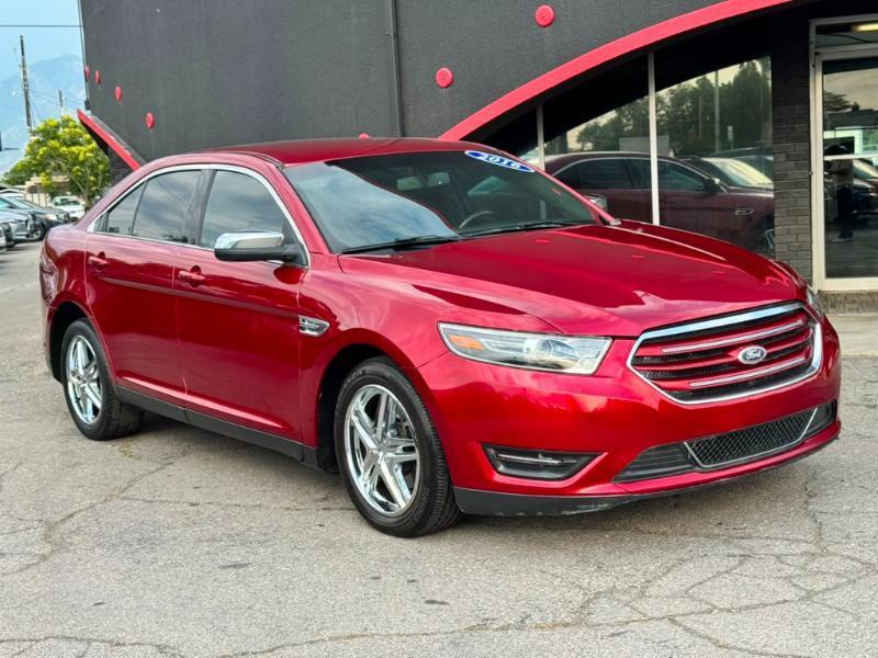 Ford Taurus Limited FWD 2016
