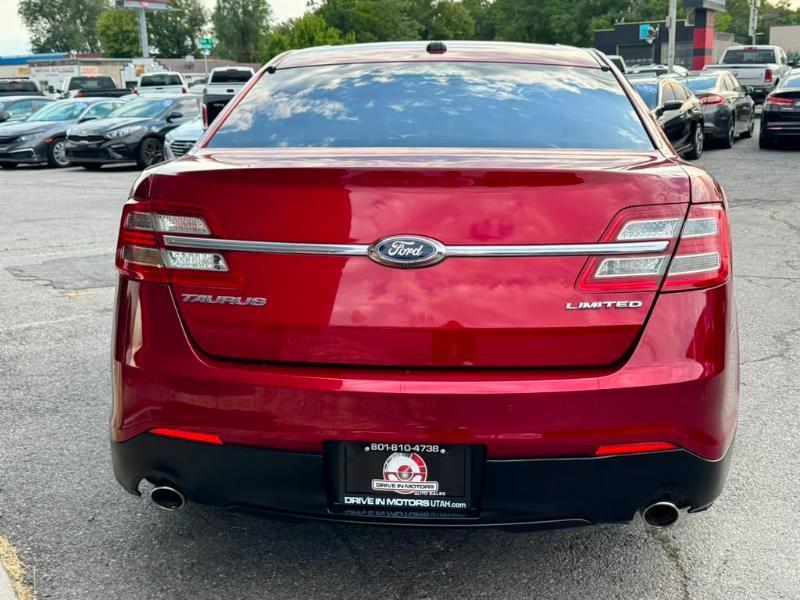 Ford Taurus Limited FWD 2016