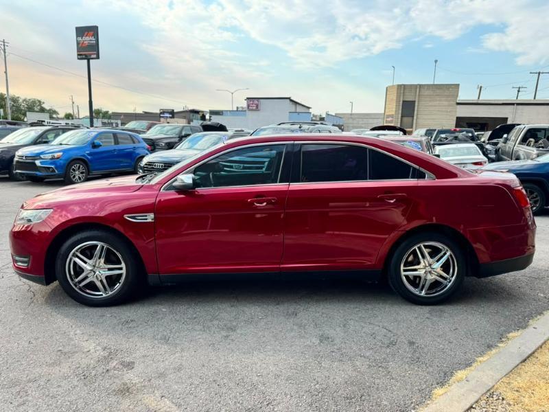 Ford Taurus Limited FWD 2016