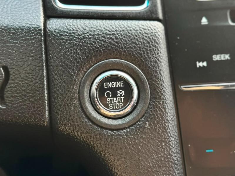Ford Taurus Limited FWD 2016