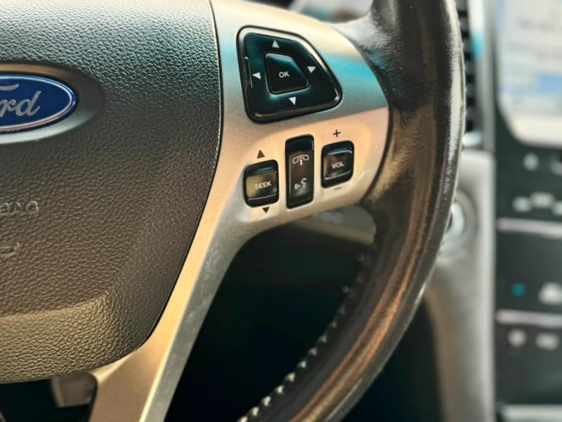 Ford Taurus Limited FWD 2016