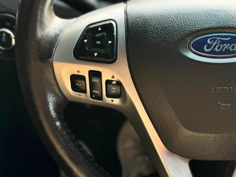 Ford Taurus Limited FWD 2016