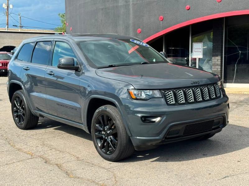 Jeep Grand Cherokee Laredo 4WD 2018