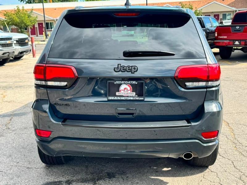 Jeep Grand Cherokee Laredo 4WD 2018