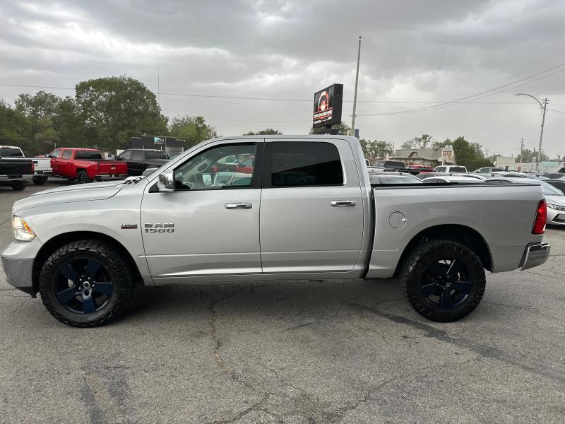 RAM 1500 SLT Crew Cab SWB 4WD 2017