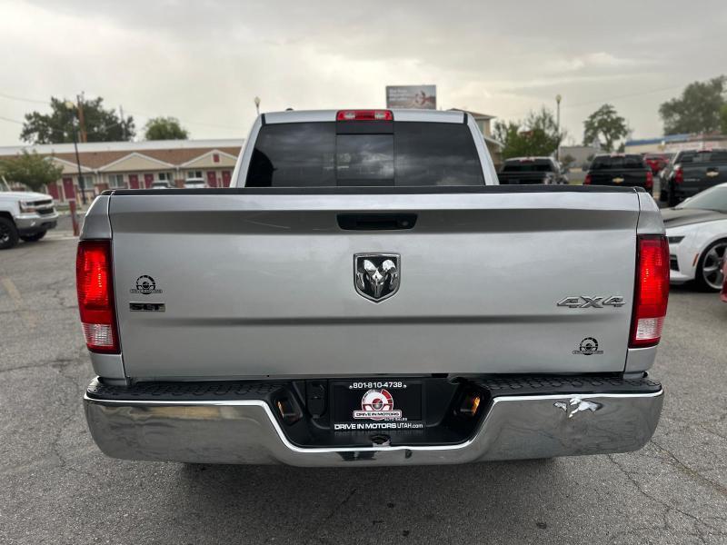 RAM 1500 SLT Crew Cab SWB 4WD 2017