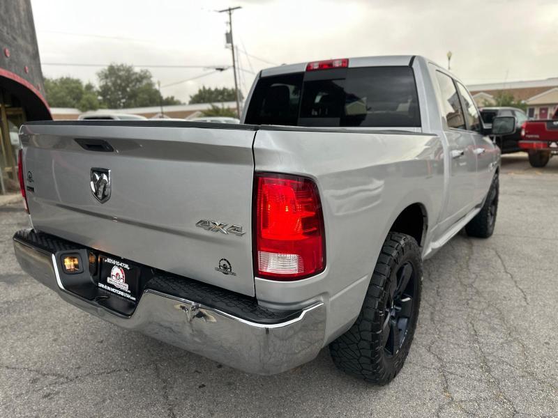RAM 1500 SLT Crew Cab SWB 4WD 2017