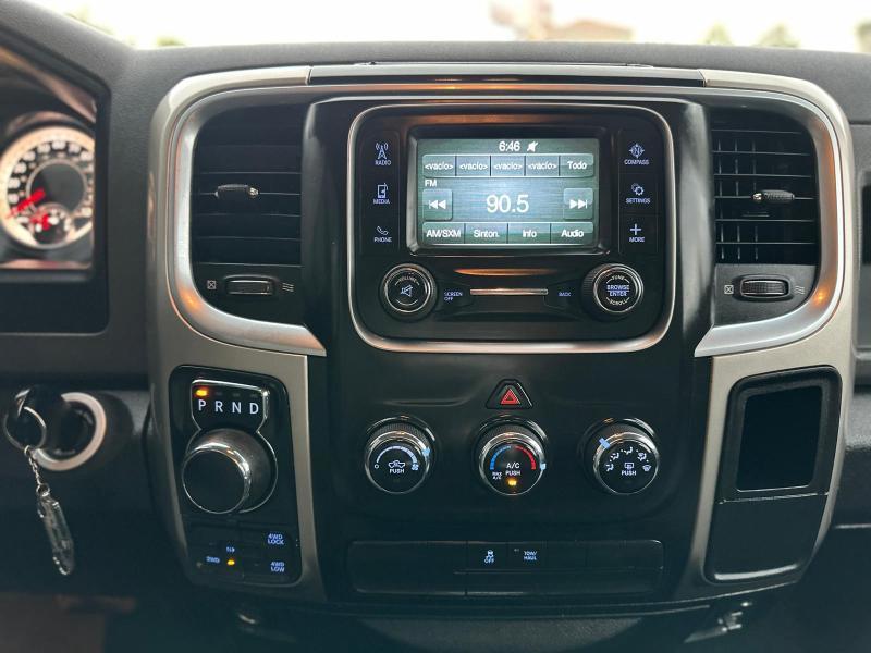 RAM 1500 SLT Crew Cab SWB 4WD 2017