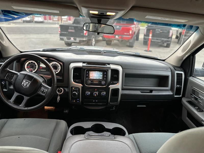 RAM 1500 SLT Crew Cab SWB 4WD 2017