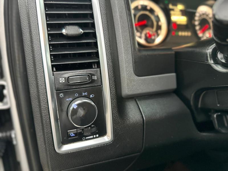 RAM 1500 SLT Crew Cab SWB 4WD 2017