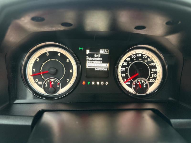 RAM 1500 SLT Crew Cab SWB 4WD 2017