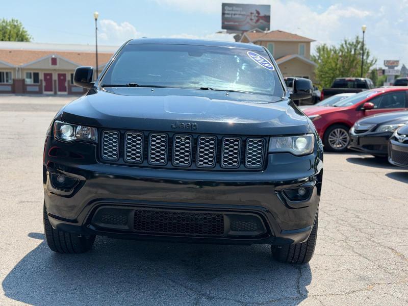 Jeep Grand Cherokee Laredo 4WD 2019
