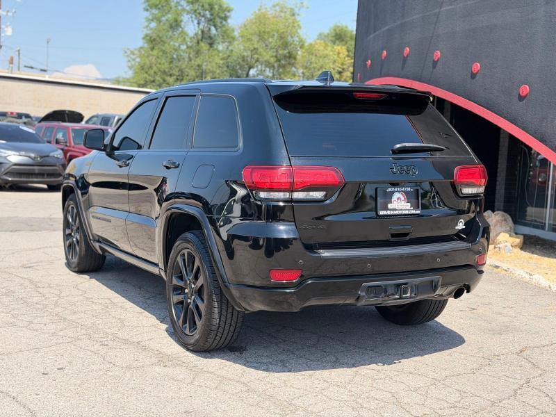 Jeep Grand Cherokee Laredo 4WD 2019