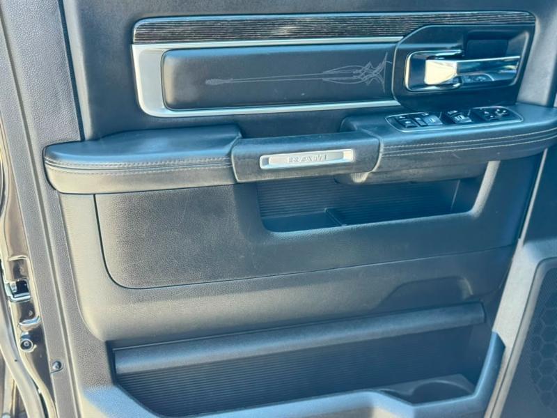 RAM 3500 Laramie Crew Cab LWB 4WD DRW 2017