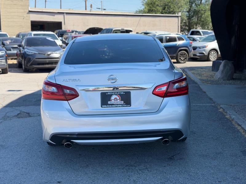 Nissan Altima 2.5 SV 2018
