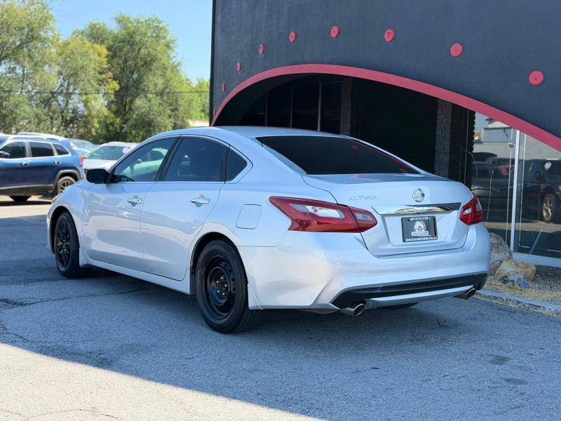 Nissan Altima 2.5 SV 2018