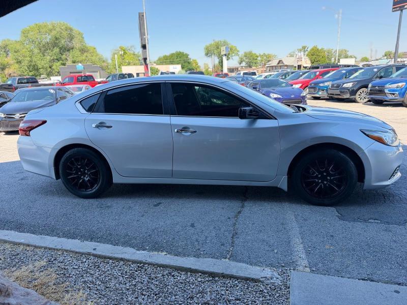 Nissan Altima 2.5 SV 2018