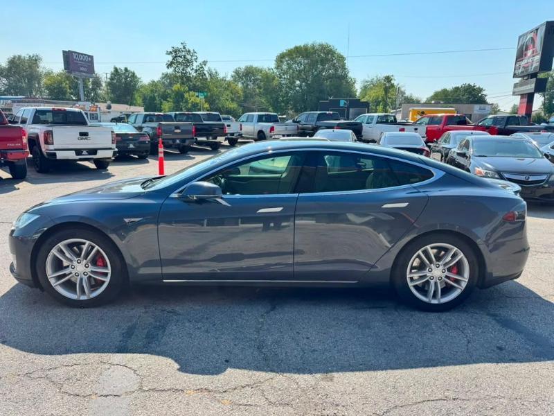 Tesla Model S 85D 2015