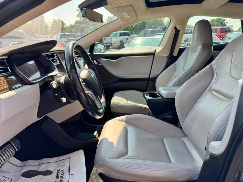 Tesla Model S 85D 2015