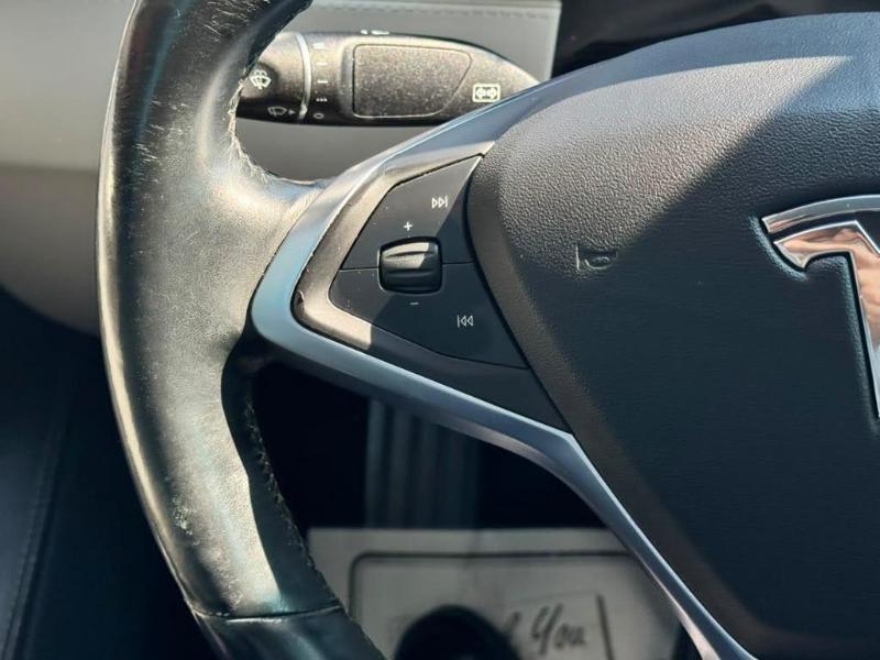 Tesla Model S 85D 2015