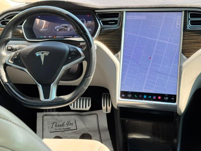 Tesla Model S 85D 2015