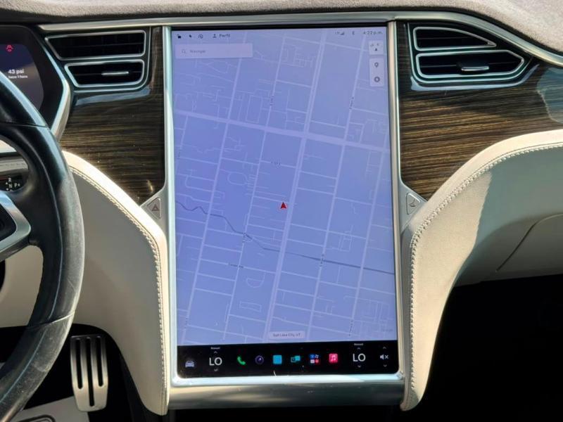 Tesla Model S 85D 2015