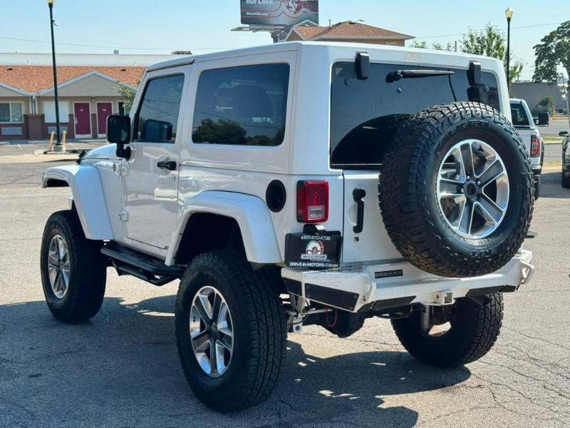 Jeep Wrangler Sahara 4WD 2012