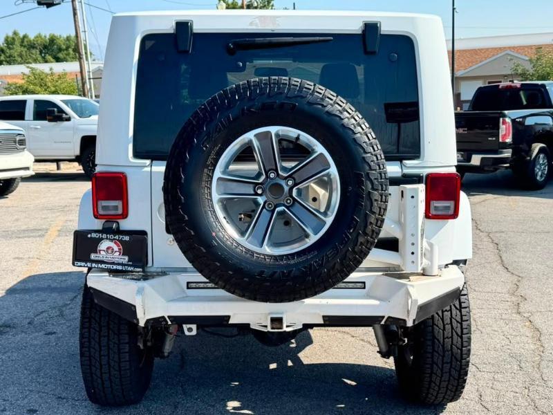 Jeep Wrangler Sahara 4WD 2012