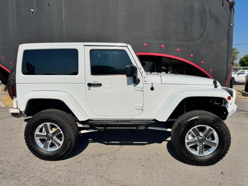 Jeep Wrangler Sahara 4WD 2012